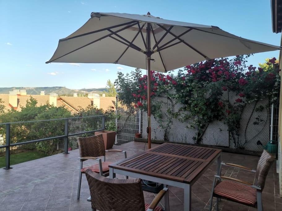 Estancia Con Jardin Entre Golf Y Monte - Cerca Logrono Sojuela Exteriér fotografie